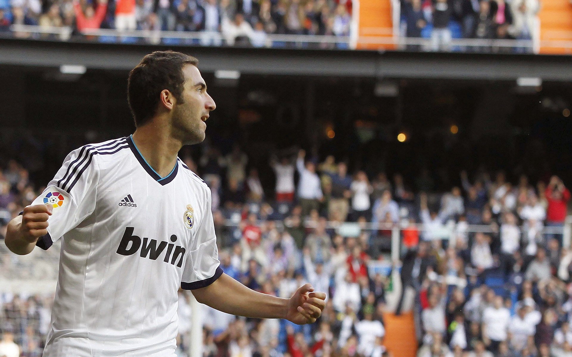 意甲联赛中出现多场逆转比赛，意甲转会最新动态